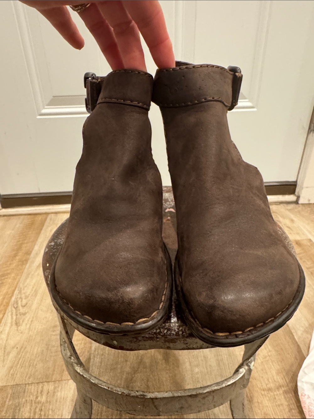 Born Brown Leather Chunky 3” Heel Buckle Sling-back Mules - Picture 13 of 16